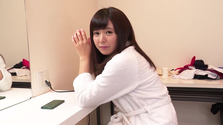 La Japonaise élégante Yui Shimazaki dans un excellent porno amateur