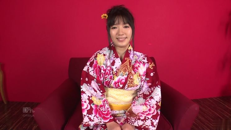 La charmante Japonaise Chiharu s'est fait tabasser.