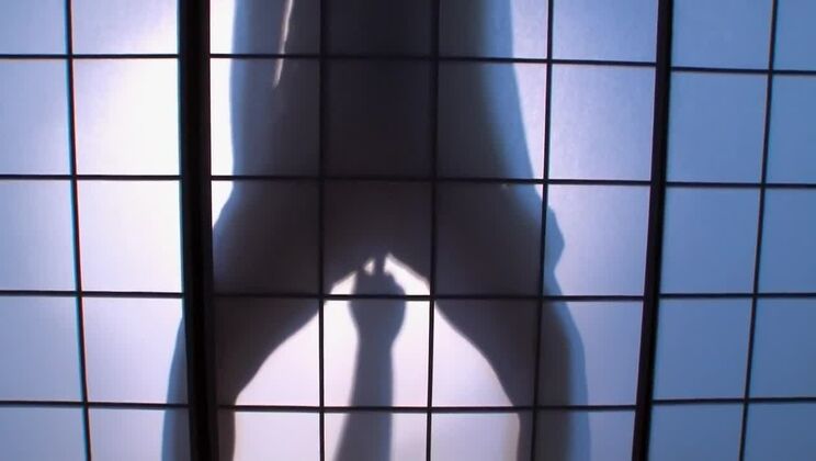 Jeune Japonaise pulpeuse