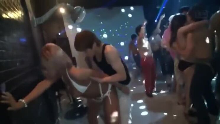 dame orientale divine