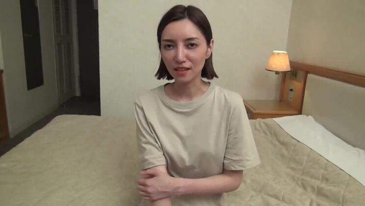 Une Japonaise, Honey, réalise ses fantasmes les plus coquins.