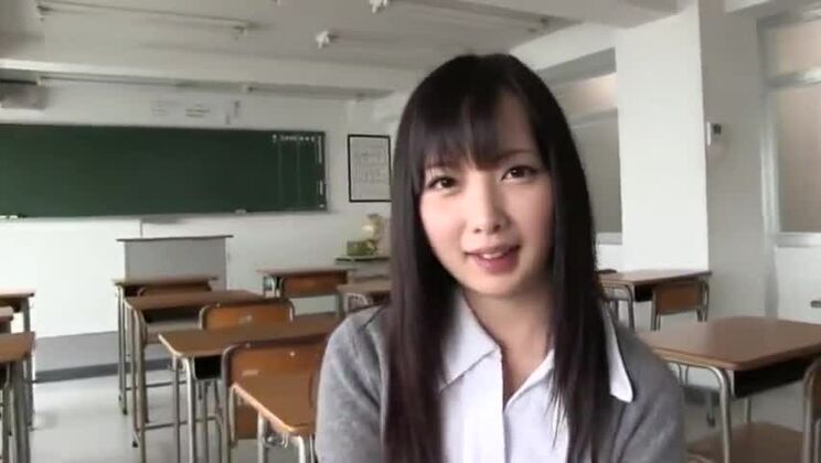 Belle Japonaise dans une vidéo de sexe fétichiste