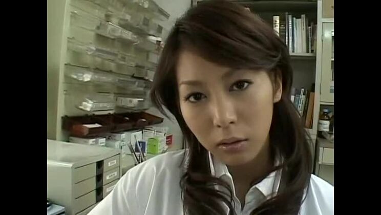 Belle Japonaise dans un film X.