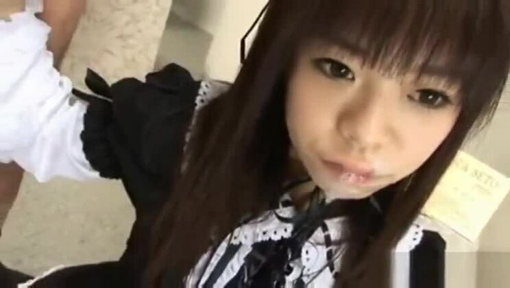 Charmante tarte orientale mettant en vedette une incroyable vidéo porno interraciale