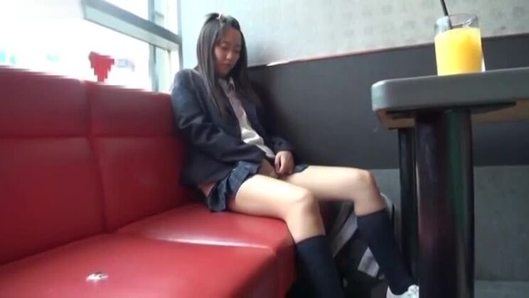 Une Japonaise élégante et effrontée