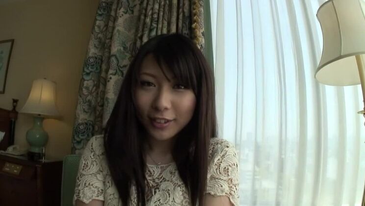 Jolie prostituée orientale aux gros seins dans une vraie vidéo porno amateur