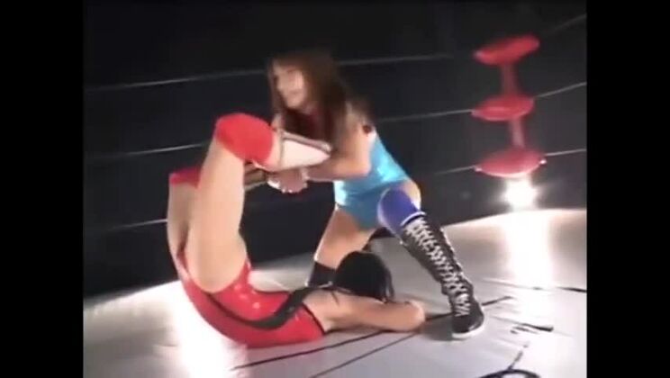 Putain japonaise ambrosienne dans un super porno amateur