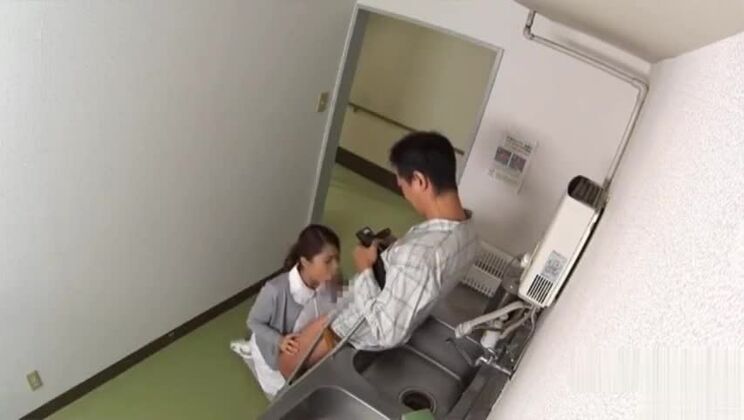 Ravissante dame asiatique