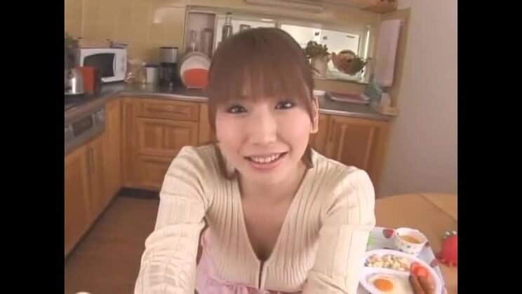 Ai Sayama, une japonaise aux gros seins tentante