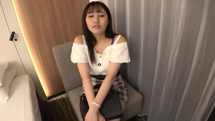 Belle orientale se livre à des rapports sexuels hardcore fantastiques