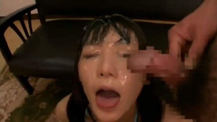 Belle Japonaise dans une vidéo porno fétichiste