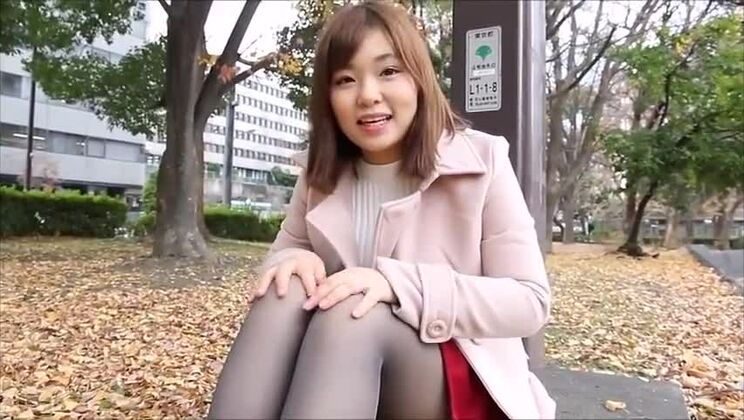 Cette petite asiatique douce s'est fait baiser dès son premier casting.