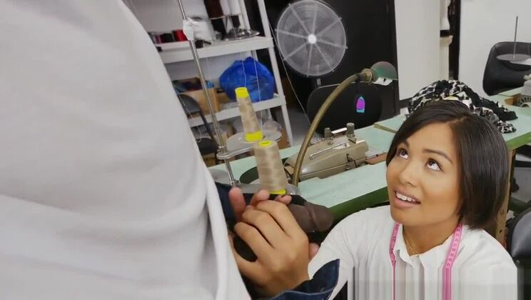 Incroyable jeune Japonaise dans la meilleure vidéo porno amateur de tous les temps