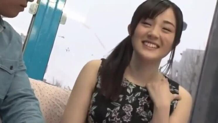 séduisante asiatique huzzy