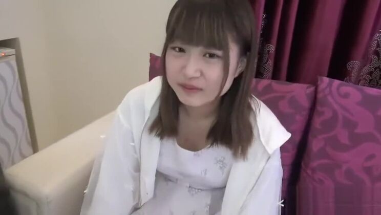 Fille japonaise d'un autre monde