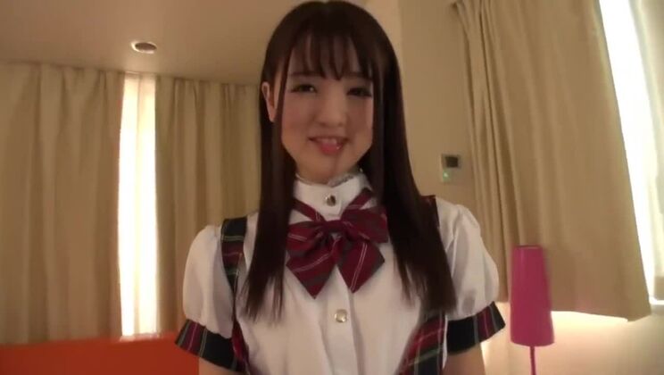 Une séduisante Japonaise vit une expérience de cosplay XXX torride