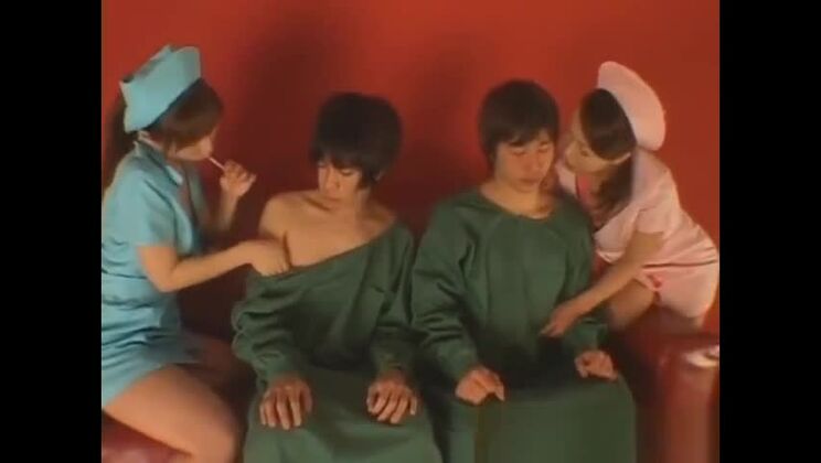 Vidéo porno fétichiste mettant en vedette Aki Mizuhara et Misaki Asou