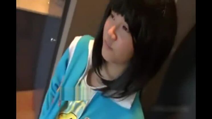 Salope asiatique sexy dans une vidéo de sexe perverse