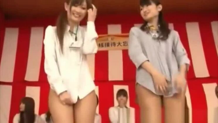 Une chaude Japonaise incarne son fantasme fétichiste