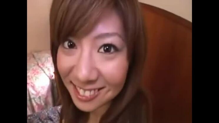 Vidéo pornographique mettant en scène Praew et Aki Katase