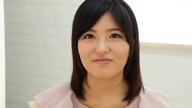 Une divine Japonaise a une incroyable séance de sexe hardcore