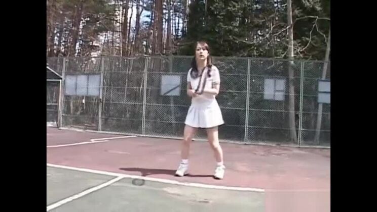 Une Japonaise éblouissante dans une vidéo de sexe hardcore