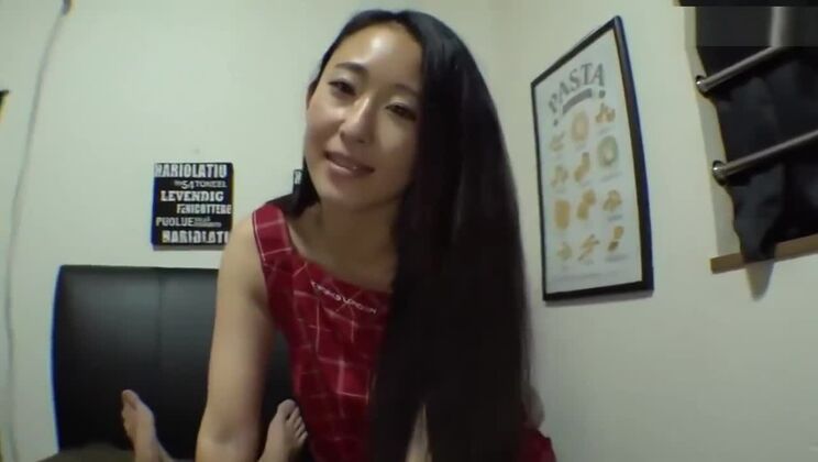 petite pute orientale aux seins magnifiques dans du porno amateur