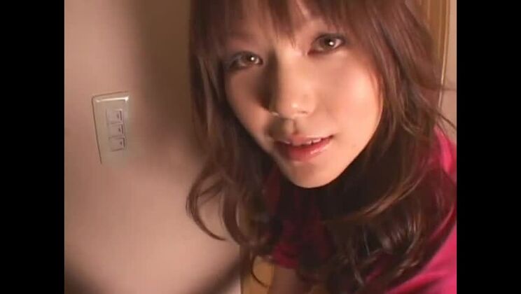 Vidéo porno POV mettant en vedette Miyuki Aso, Rei Akasaka et Konomi Takahara