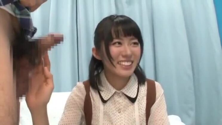 Suprême tarte japonaise ayant une expérience sexuelle hardcore