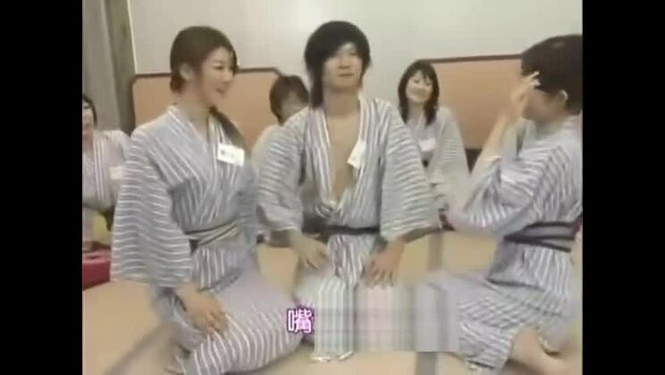 Mon voyage de printemps orgiaque avec 10 femmes dévergondées -2