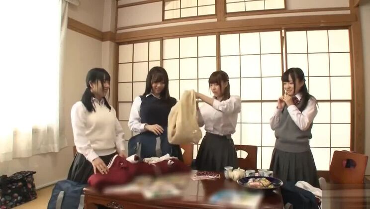 Jeune Japonaise dans une incroyable vidéo JAV HD, uniquement ici