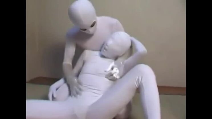 Vidéo xxx excitante d'une femme seule qui essaie de regarder, regardez-la