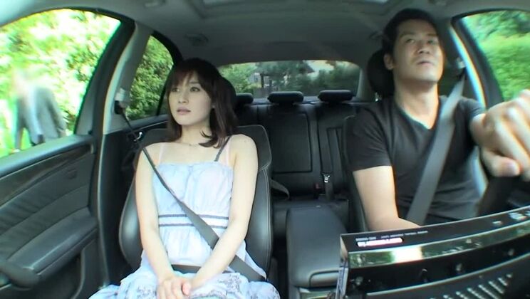 Magnifique Japonaise dans un incroyable film amateur de masturbation féminine (JAV).