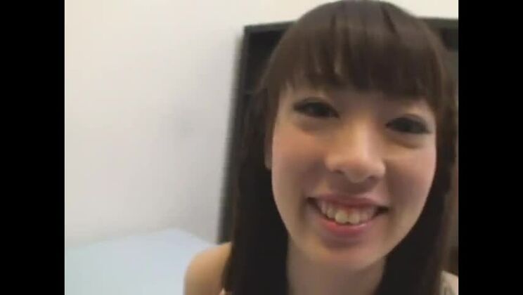 Ririka Hayama et Miho Tachibana, deux superbes Japonaises, dans un film X avec des sextoys exotiques et des fellations.