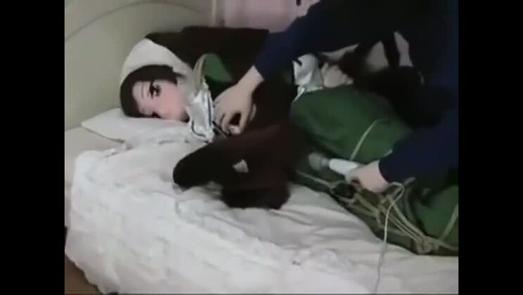masturbation bondage en kigurumi