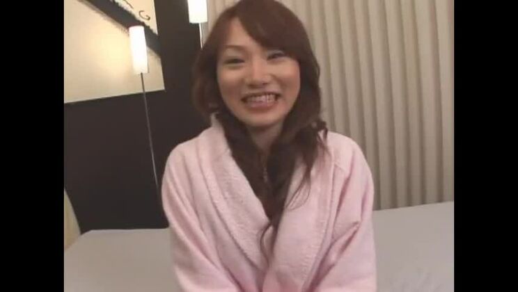 Magnifique mannequin japonaise dans des trios incroyables, clip JAV de masturbation/onanii