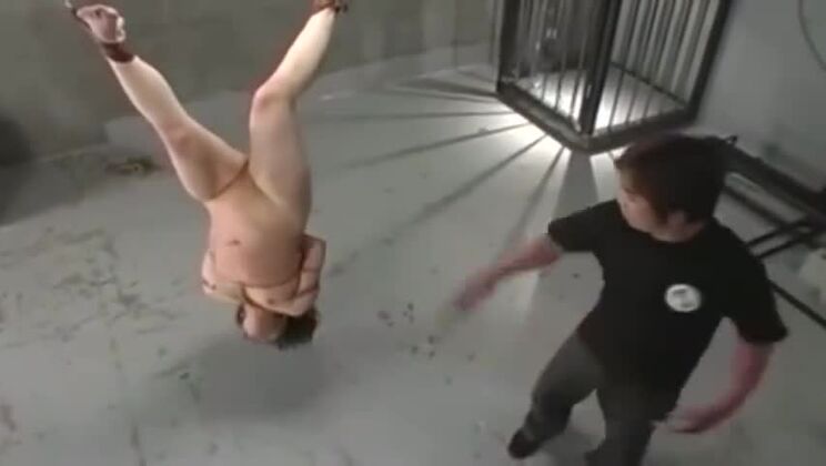 Jeune Japonaise en tenue BDSM, clip JAV hardcore uniquement ici