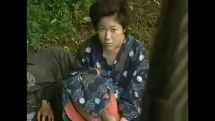 Nouvelle salope japonaise dans une scène JAV de Best, une jolie fille