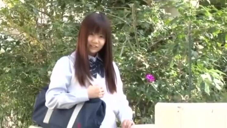 Idole de beauté asiatique mannequin adolescente softcore