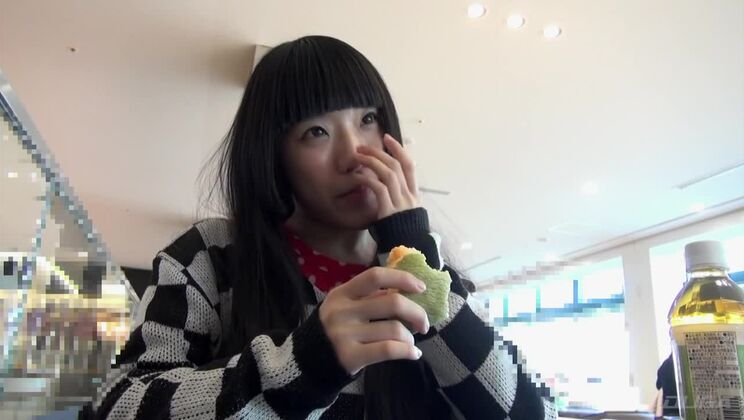 Mannequin japonaise déjantée en HD fabuleuse, film JAV en bas