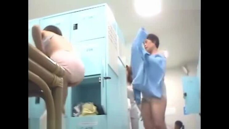 Caméra amateur voyeur dans la salle de bain