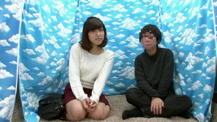 Mannequin japonaise déjantée dans un clip JAV Fabulous Teens