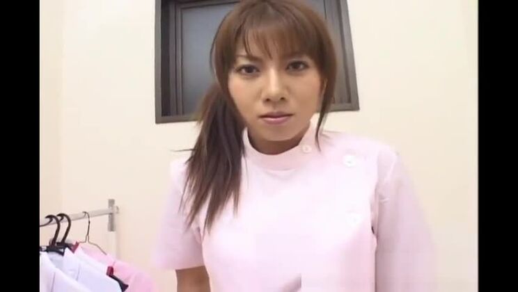 Aki Yatoh, une adorable infirmière asiatique, se dévoile (partie 4)