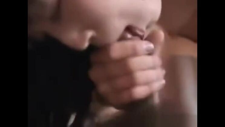 fellation torride où l'amour est abondant et rempli de sperme