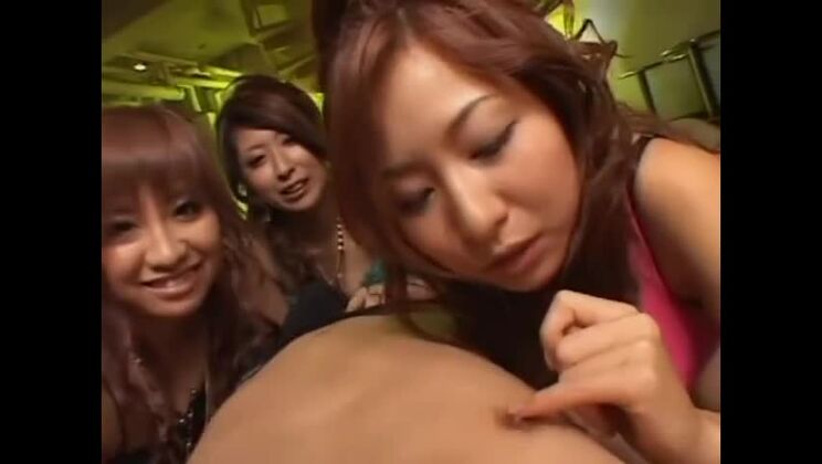 Activités les plus torrides du monde du X : léchage de fesses, spectacle de visionnage le plus fou