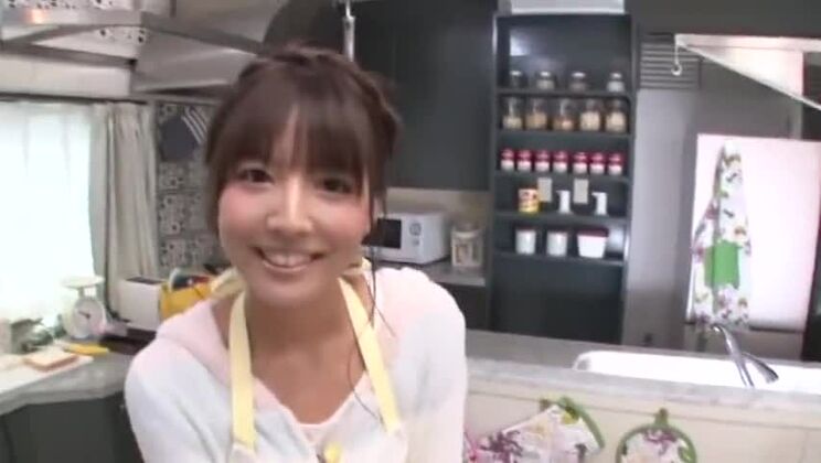 Vidéo de sexe torride d'une Japonaise folle et jolie