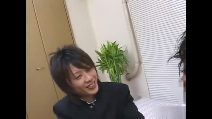 Japon papa rimjob avec éjaculation