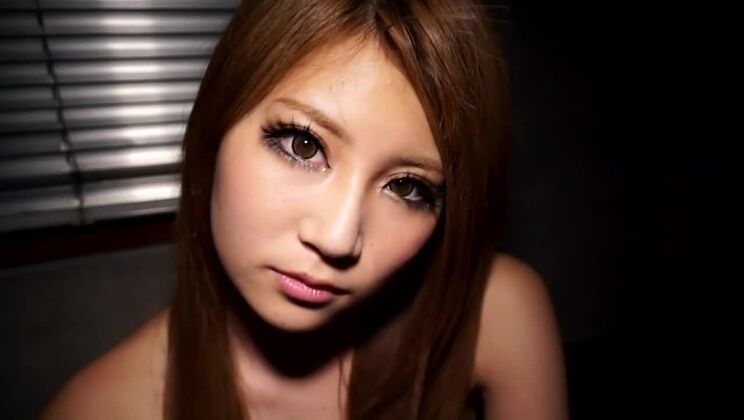 Rino Akane dans Je connais le nom du Premier ministre, partie 1.2