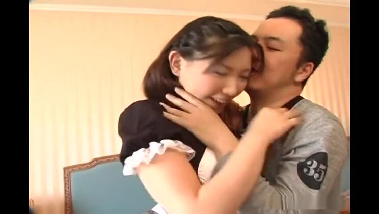 Tu fais une fellation et tu te masturbes.