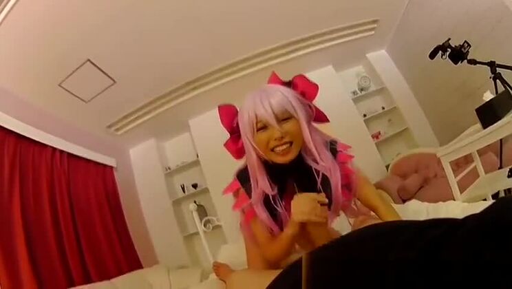 princesse sauvage exhibe son corps nu